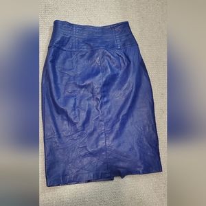 Sexy Bagatelle blue leather pencil skirt. Made in Canada, this size 10-12 skirt